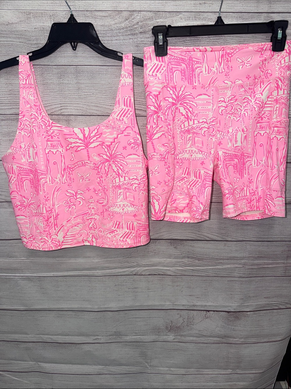Lilly Pulitzer Pink Printed Athletic Bike Shorts Set🩷✨